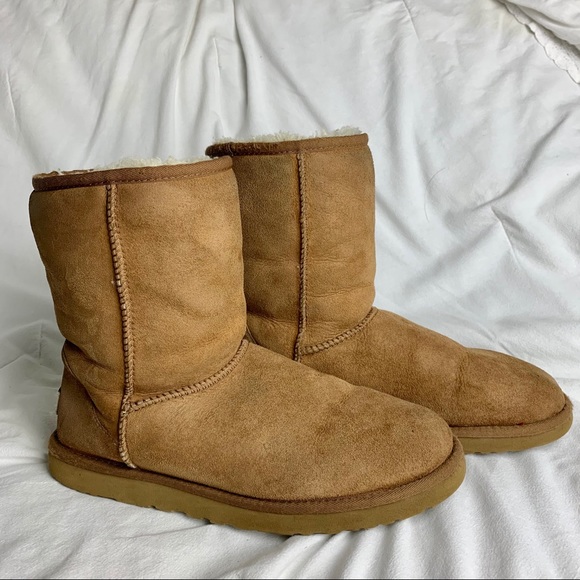 Ugg classic short size 9 Clearance